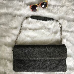 Black/Gray Flap Handbag w/ Chain Strap